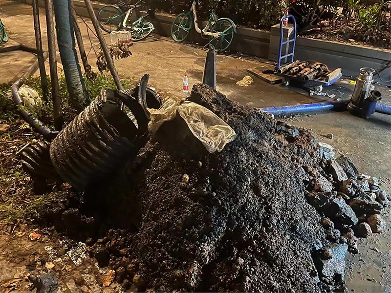 朝阳本地下水道疏通师傅，不通不收费【距您500米】